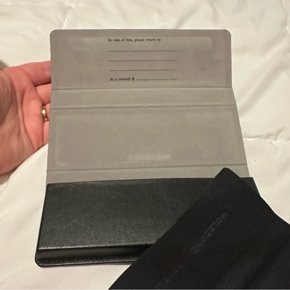 Moleskine brand designer eyewear slim case and cloth as new - Picture 3 of 12